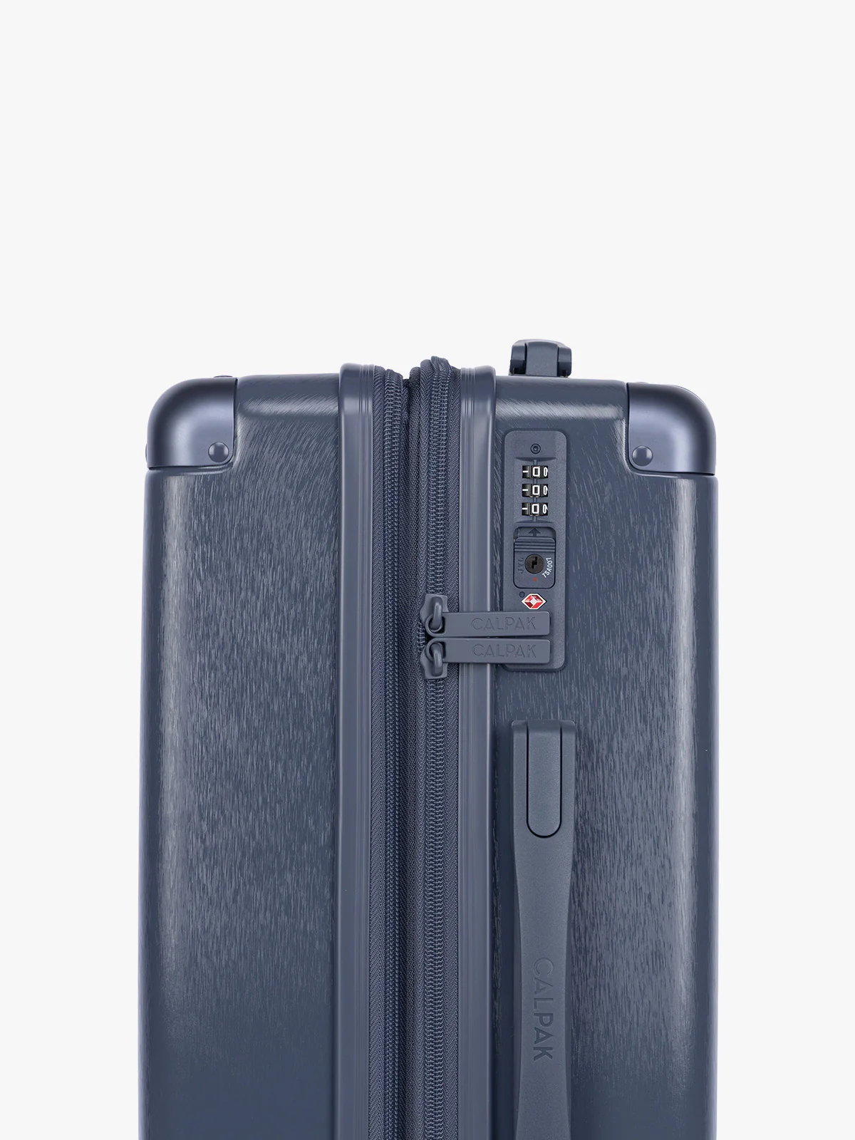 Ambeur Medium Luggage - Image 63