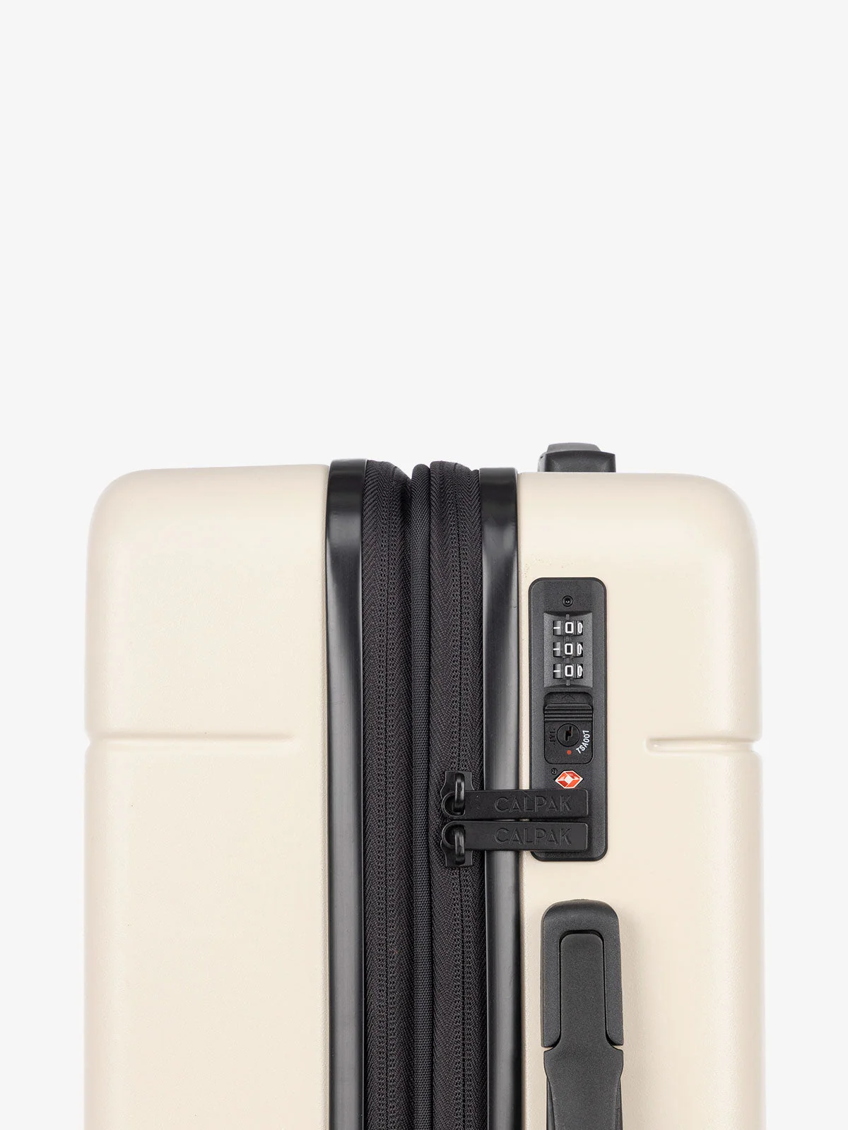 Hue Carry-On Luggage - Image 32