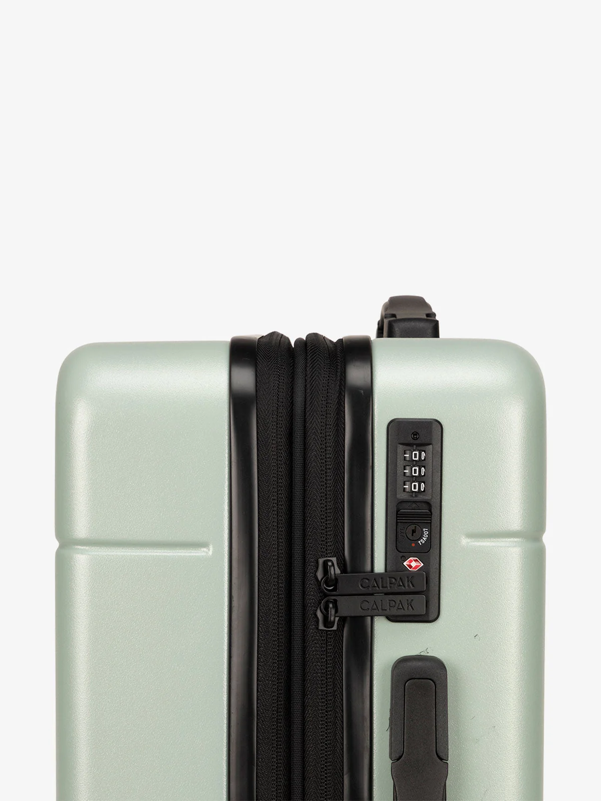 Hue Carry-On Luggage - Image 38