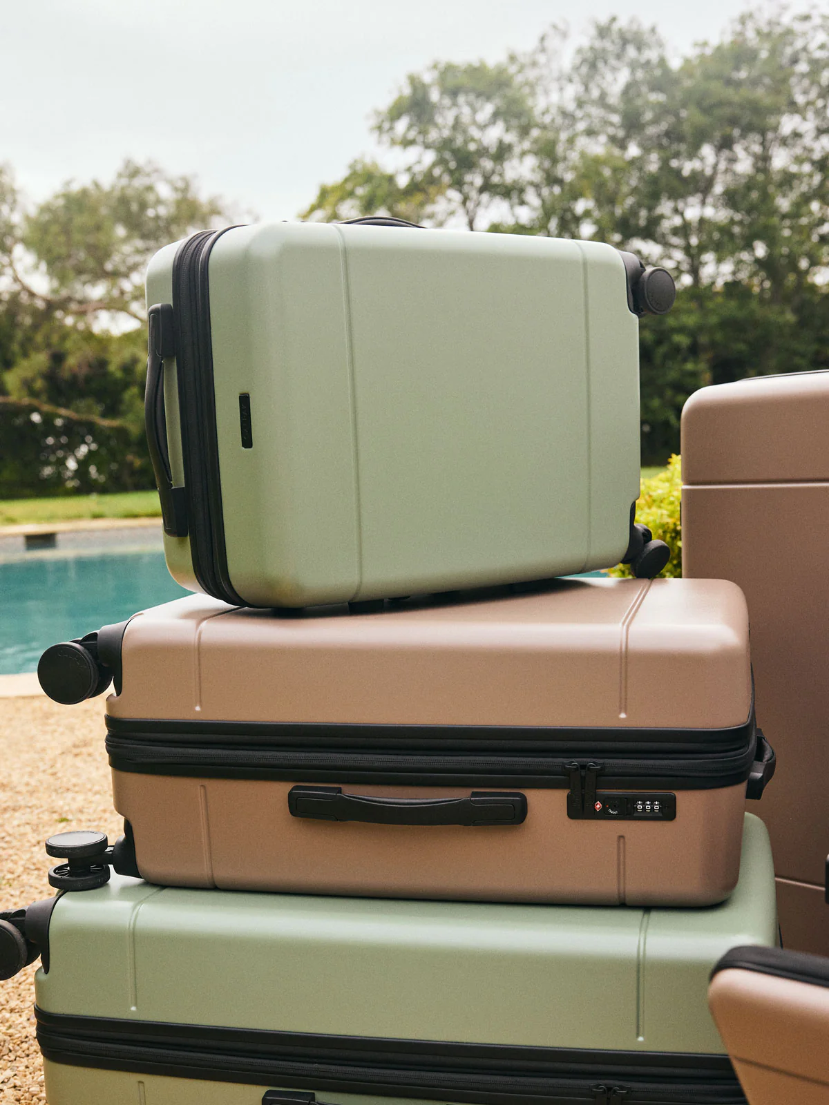 Hue Carry-On Luggage - Image 87