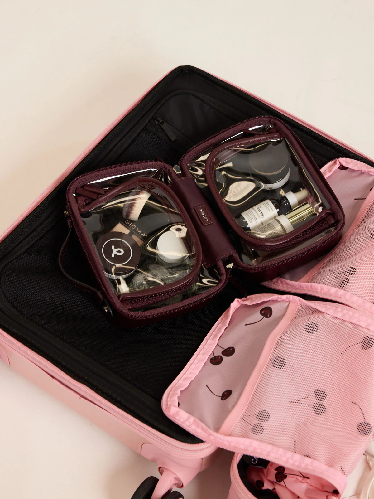 Small Clear Cosmetics Case - Image 128