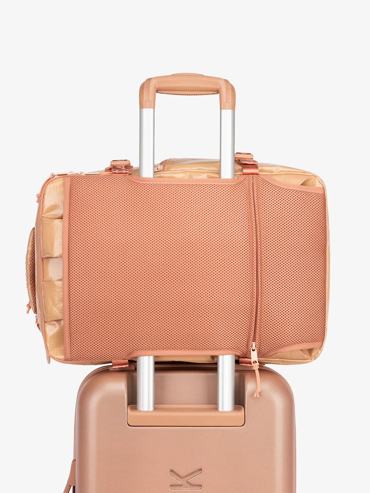 Terra 26L Laptop Duffel Backpack - Image 10